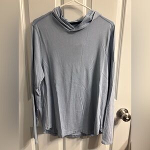 VRST Men’s hoody tee. Size small. Blue. Like new.